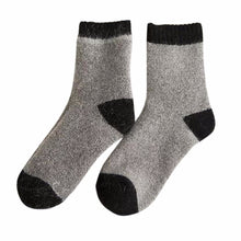 Women Sport Socks Mens Knitted Wool Socks Warm Winter 2017